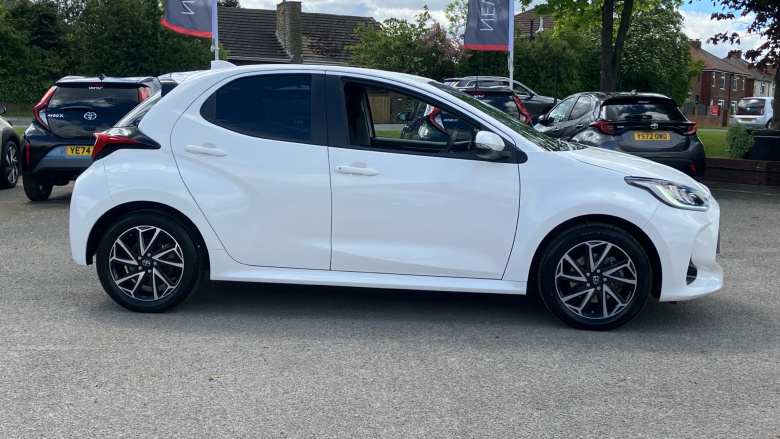 Toyota Yaris 1.5 Hybrid Design 5dr CVT Hybrid Hatchback